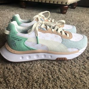 NEVER WORN! PUMA Wild Rider Animal Crossing Limited Edition Sneakers 382961-01